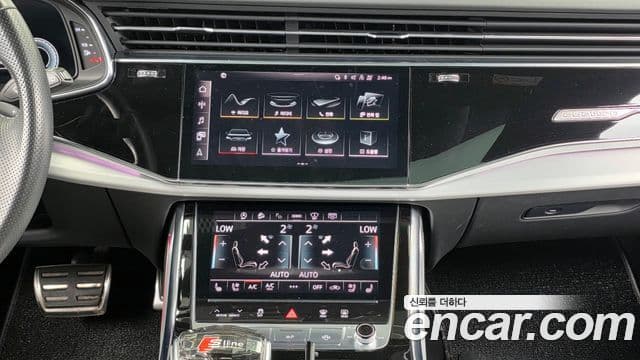 Audi Q7 2022 — Photo 18/20