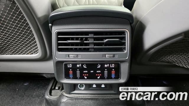 Audi Q7 2022 — Photo 9/20