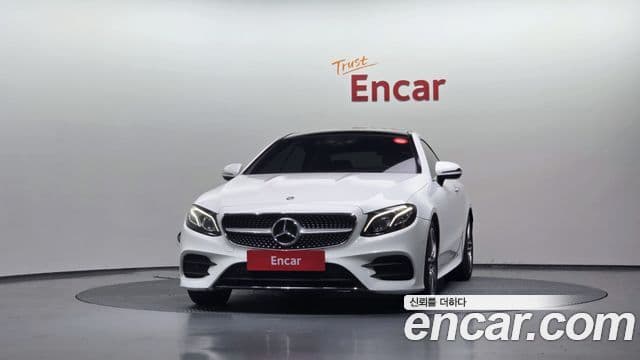 Mercedes-Benz E-Class 2019 — Photo 5/20