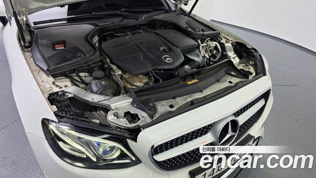 Mercedes-Benz E-Class 2019 — Photo 2/20