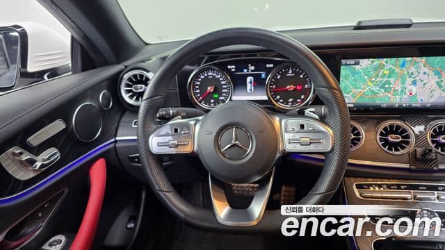 Mercedes-Benz E-Class 2019 — Photo 18/20