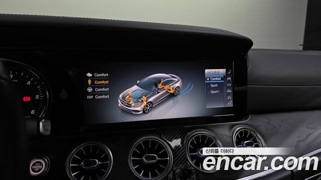 Mercedes-Benz E-Class 2019 — Photo 13/20