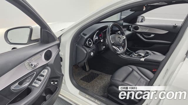 Mercedes-Benz C-Class 2018 — Şəkil 10/20