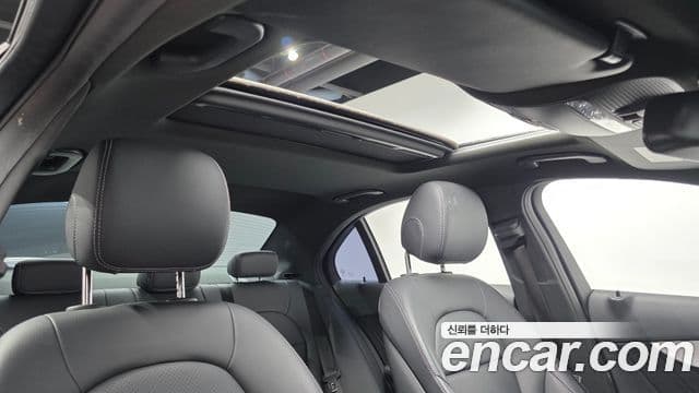 Mercedes-Benz C-Class 2018 — Şəkil 13/20