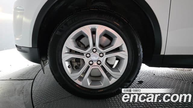 Land Rover Discovery Sport 2020 — ფოტო 5/20