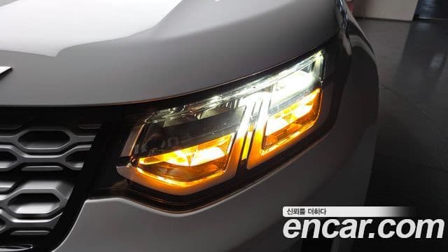 Land Rover Discovery Sport 2020 — ფოტო 11/42