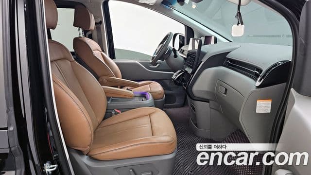 Hyundai Staria 2025 — Photo 20/20
