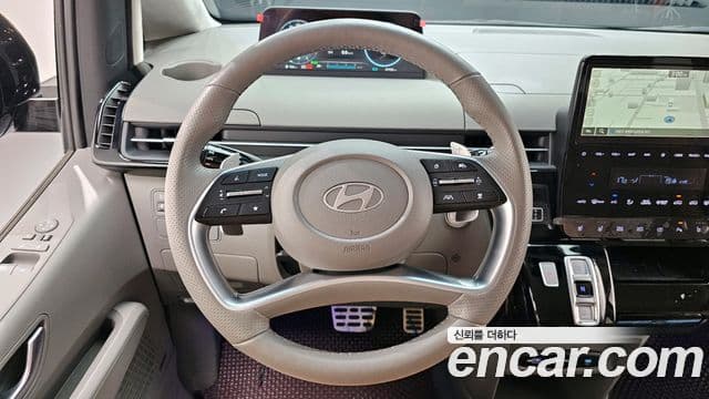 Hyundai Staria 2025 — Photo 15/20