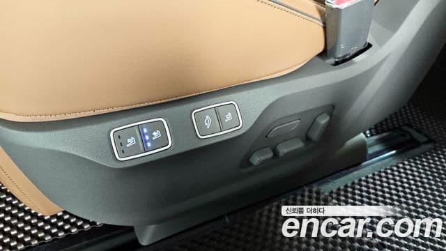 Hyundai Staria 2025 — Photo 6/20