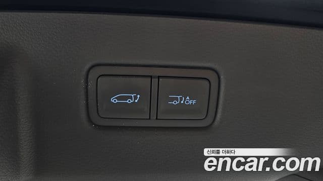 Hyundai Staria 2025 — Photo 16/20