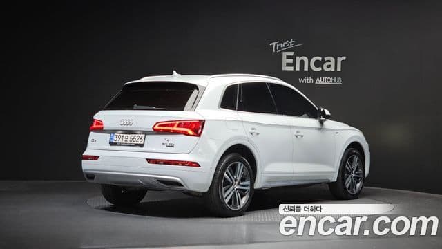 Audi Q5 2020 — Şəkil 2/20