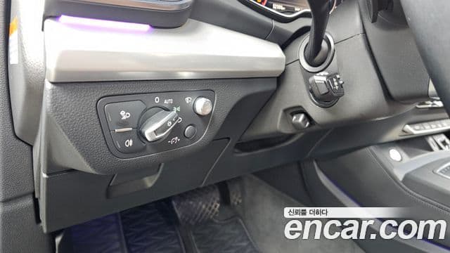Audi Q5 2020 — Şəkil 19/20
