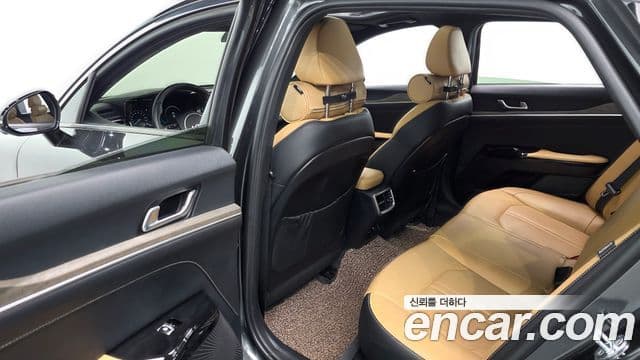 Kia K5 2021 — Photo 5/20