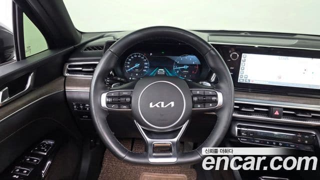 Kia K5 2021 — Photo 9/20