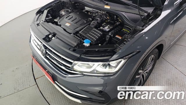 Volkswagen Tiguan 2024 — Photo 18/20