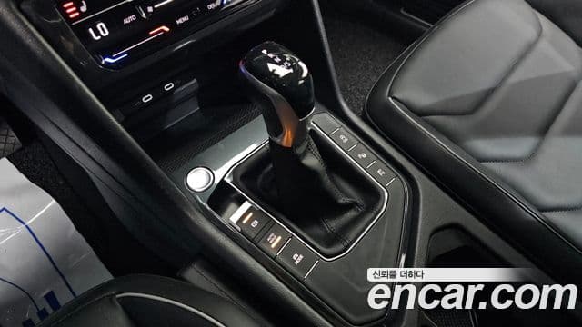 Volkswagen Tiguan 2024 — Photo 5/20