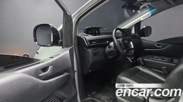 Hyundai Staria 2025 — Şəkil 10/20