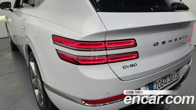 Genesis GV80 2023 — Photo 11/34