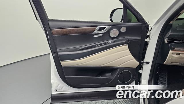 Genesis GV80 2023 — Photo 25/34