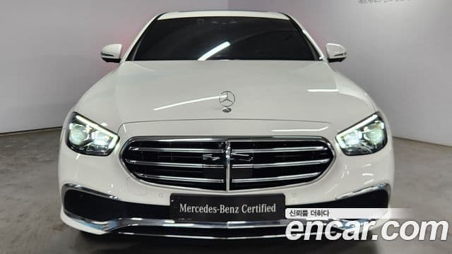 Mercedes-Benz E-Class 2023 — ფოტო 2/20