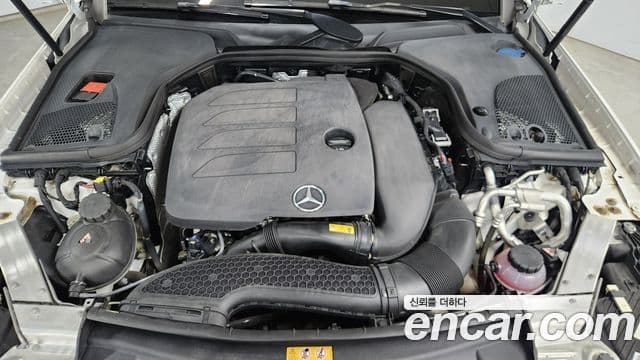 Mercedes-Benz E-Class 2023 — ფოტო 5/20