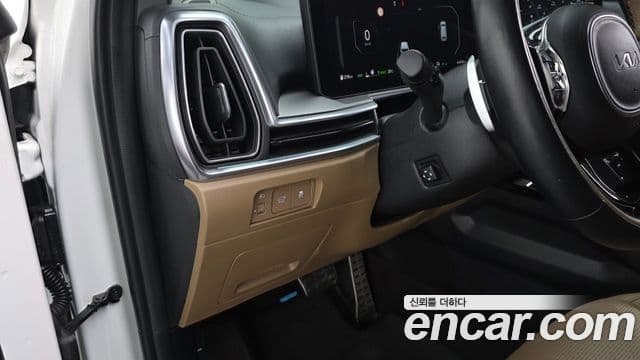 Kia Sorento 2023 — ფოტო 13/20