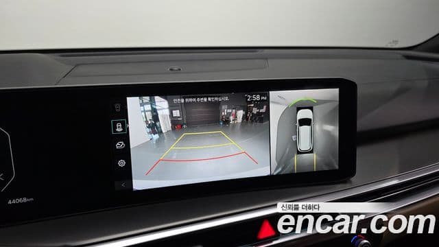 Kia Sorento 2023 — ფოტო 16/20