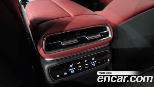 Genesis GV80 Coupe 2024 — ფოტო 21/36