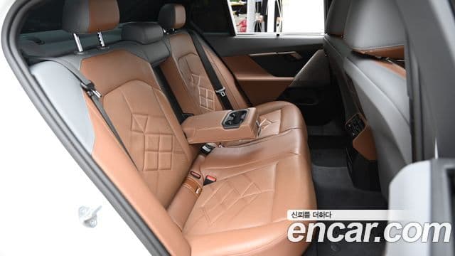 BMW 5 Series 2024 — ფოტო 12/20
