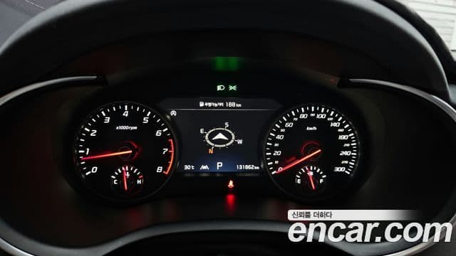 Kia Stinger 2020 — ფოტო 8/20