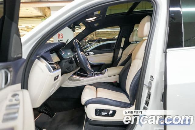 BMW X7 2019 — Photo 14/20