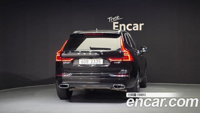 Volvo XC60 2018 — ფოტო 4/20