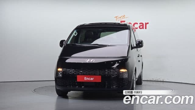 Hyundai Staria 2022 — ფოტო 3/20