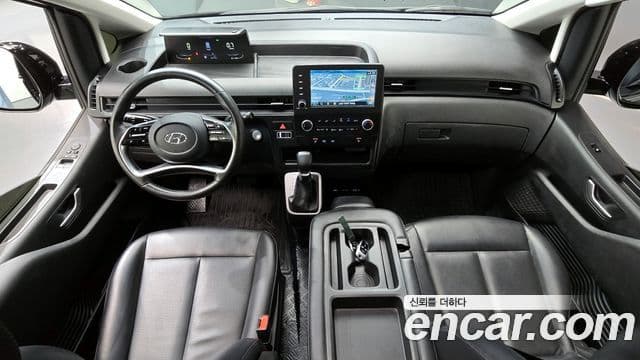 Hyundai Staria 2022 — ფოტო 7/20