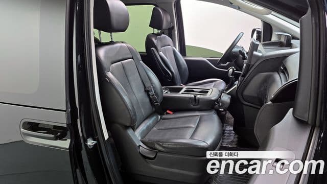 Hyundai Staria 2022 — ფოტო 12/20