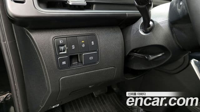 Hyundai Staria 2022 — ფოტო 15/20