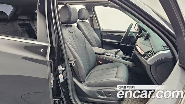 BMW X5 2018 — Photo 14/31