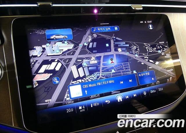 Mercedes-Benz E-Class 2024 — Photo 8/20