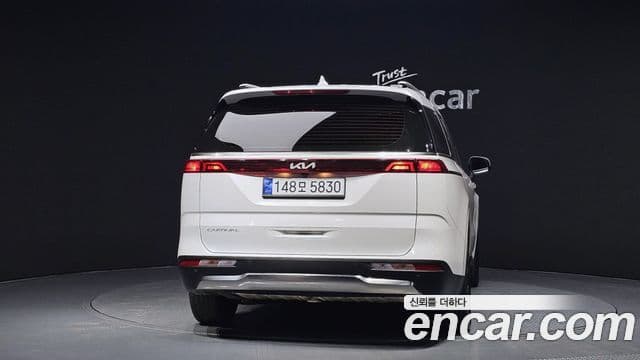 Kia Carnival 2022 — Фото 4/20