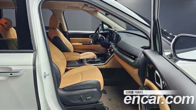 Kia Carnival 2022 — Фото 11/20