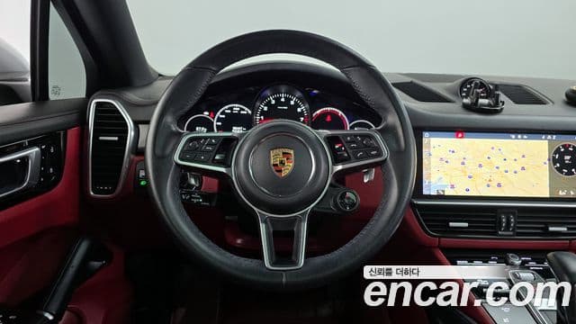 Porsche Cayenne 2021 — Photo 8/34