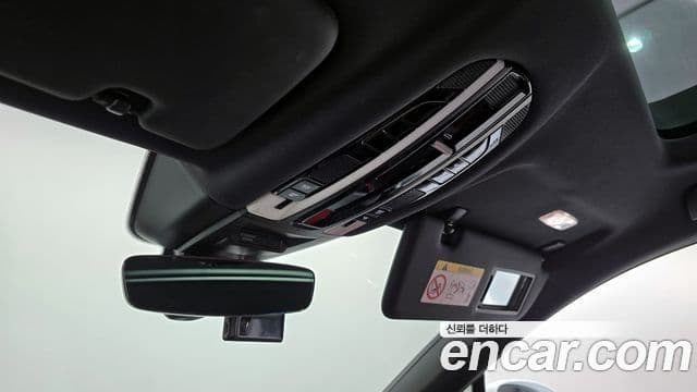 Porsche Cayenne 2021 — Photo 25/34