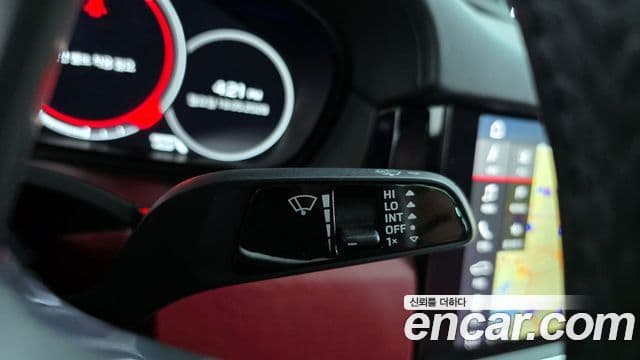 Porsche Cayenne 2021 — Photo 33/34