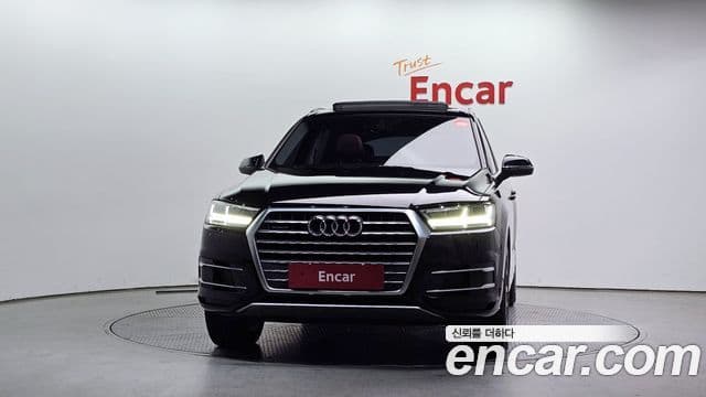 Audi Q7 2019 — ფოტო 3/20