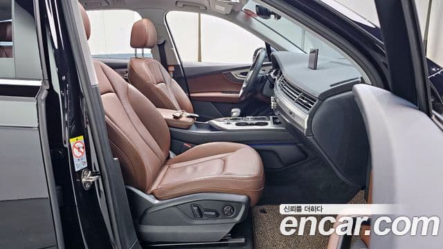 Audi Q7 2019 — ფოტო 11/20