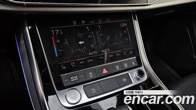 Audi Q7 2020 — Photo 10/32