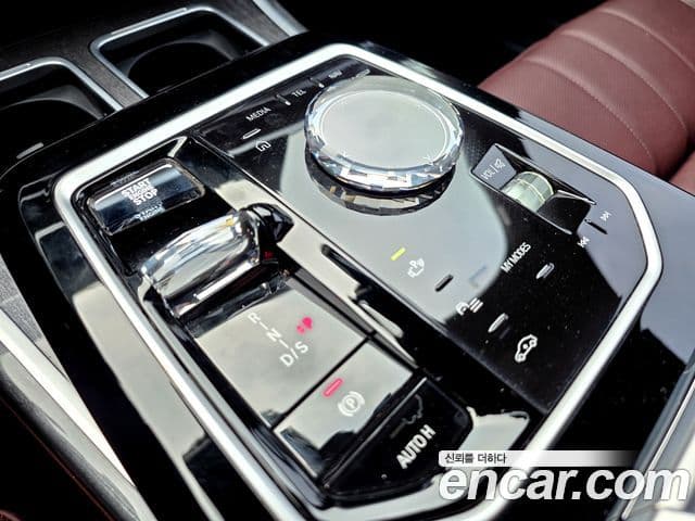 BMW 7 Series 2023 — ფოტო 11/20
