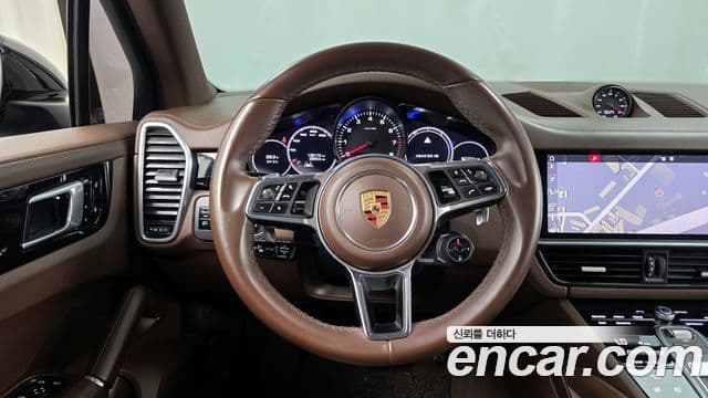 Porsche Cayenne 2019 — Фото 13/20