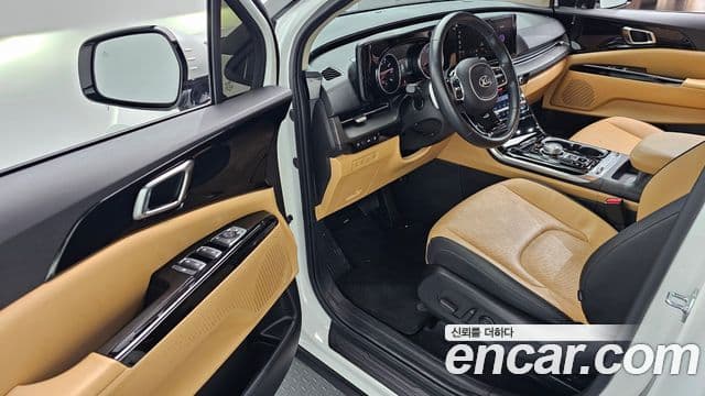 Kia Carnival 2021 — ფოტო 10/20