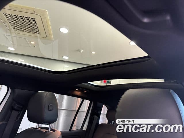 Mercedes-Benz EQB 2025 — Şəkil 17/19